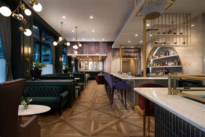 22quare Restaurant and Bar: The Ultimate Dining Experience in Town