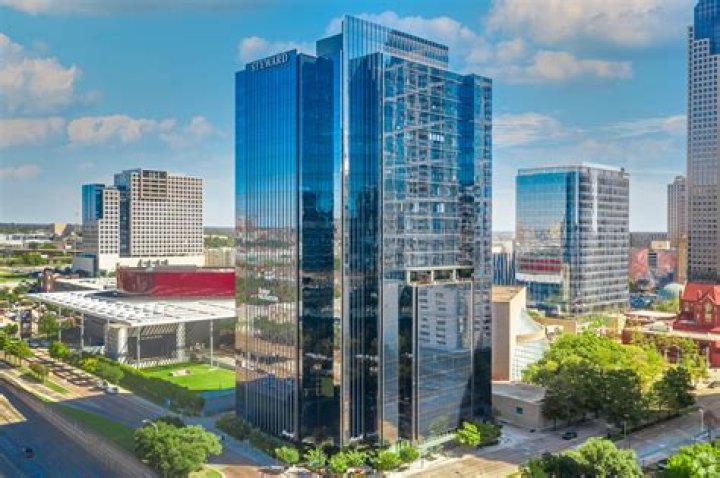 Discover the Allure of 400 N Olive Dallas Texas 75201: A Comprehensive Guide