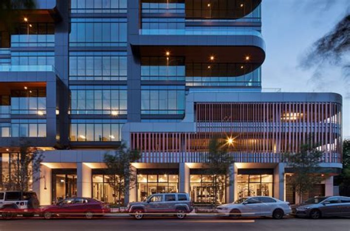 400 North Olive Tree Theraton: The Ultimate Guide to Luxury and Comfort