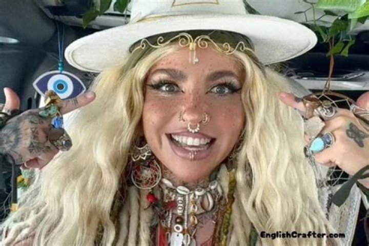 Aishahofey OnlyFans: A Comprehensive Look Into Her Journey and Success