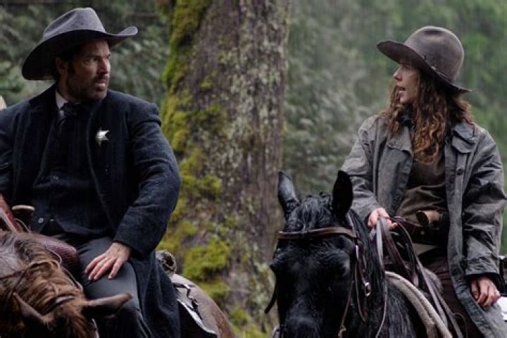 Are Stephen Amell and Emily Bett Rickards Still Friends? Exploring Their Friendship After Arrow