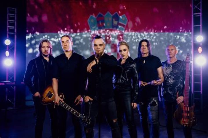 Band Journeyongs: A Rising Star in the Music Industry