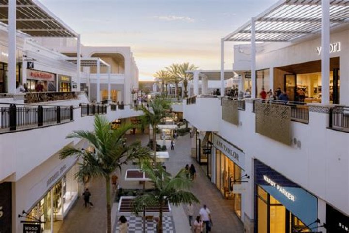 Best Buy Fashion Valley Mall: A Comprehensive Guide to Shopping Paradise