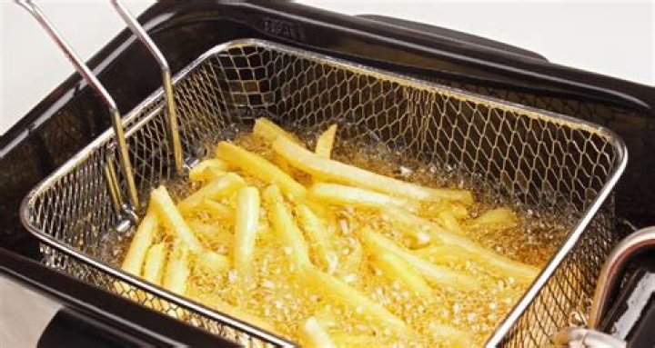 Best Oil for Deep Frying French Fries: A Comprehensive Guide to Perfect Crispy Results