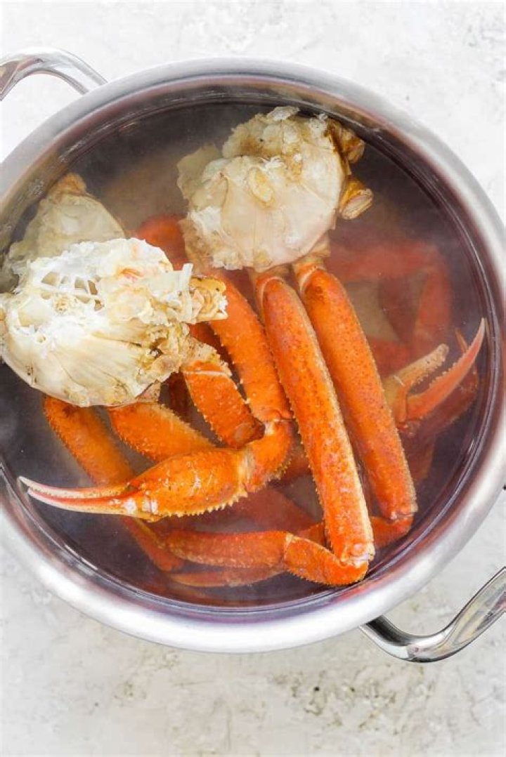 How Long to Boil Crab Legs: The Ultimate Guide for Perfectly Cooked Crab