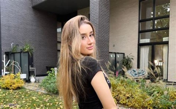 Bronwin Aurora Net Worth: A Comprehensive Guide to Her Wealth and Success