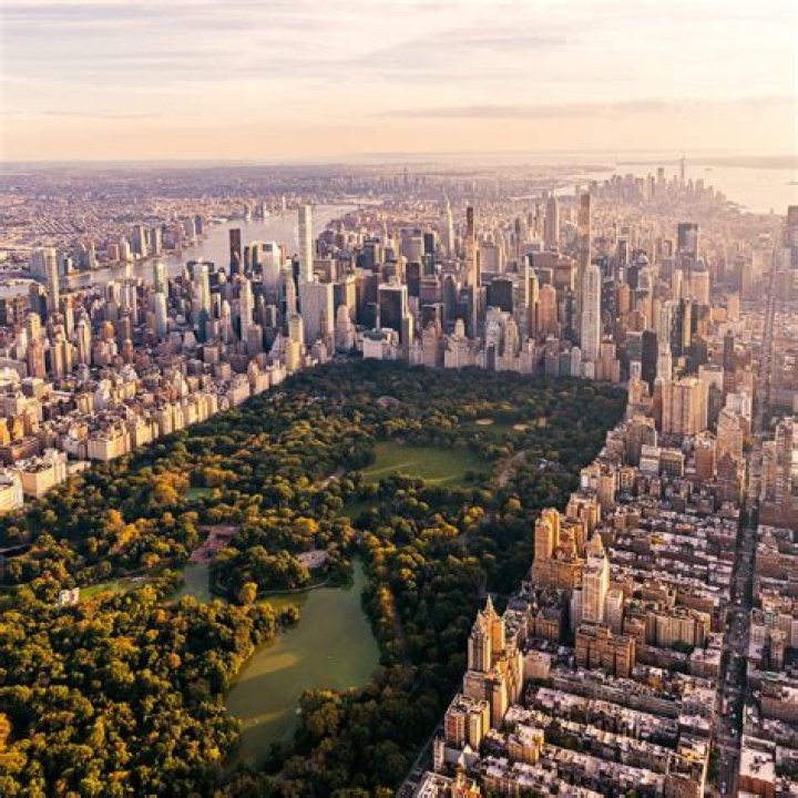 Bryant Park New York: A Vibrant Urban Oasis in the Heart of Manhattan
