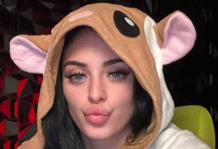 Camilla of Nudes: A Comprehensive Exploration of Her Impact on Art and Culture