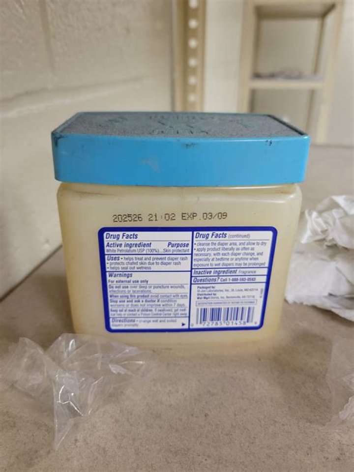 Can You Use Expired Petroleum Jelly? A Comprehensive Guide to Safety and Effectiveness