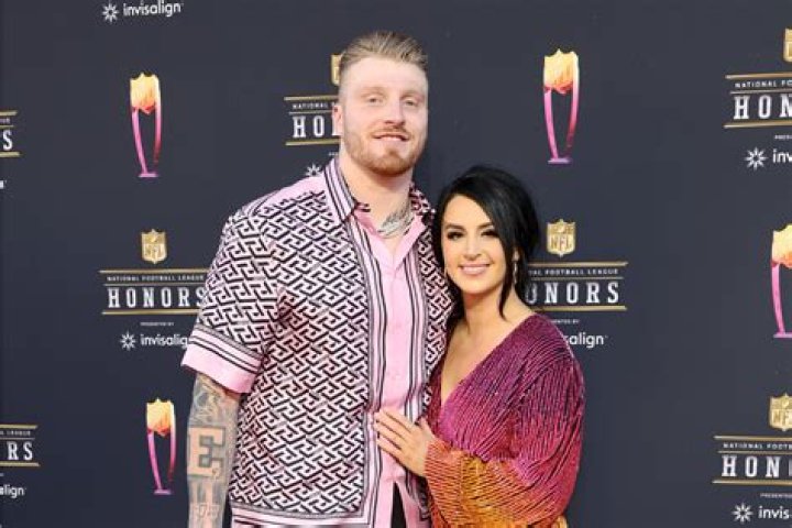 Cheerleading Rachel Washburn: The Inspiring Story of Maxx Crosby's Wife