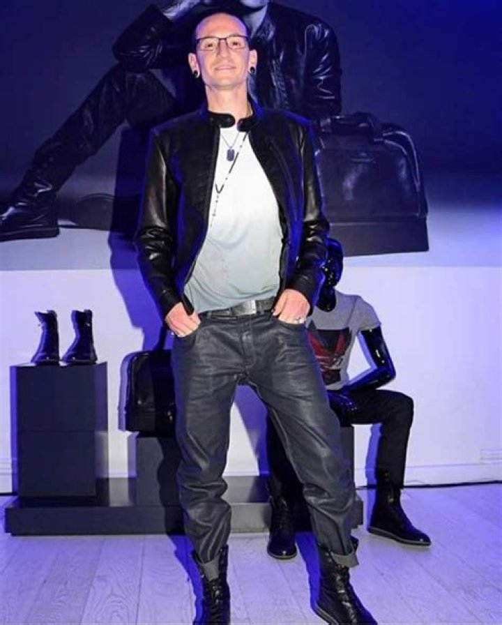 Chester Bennington Fashion: Exploring the Iconic Style of a Rock Legend