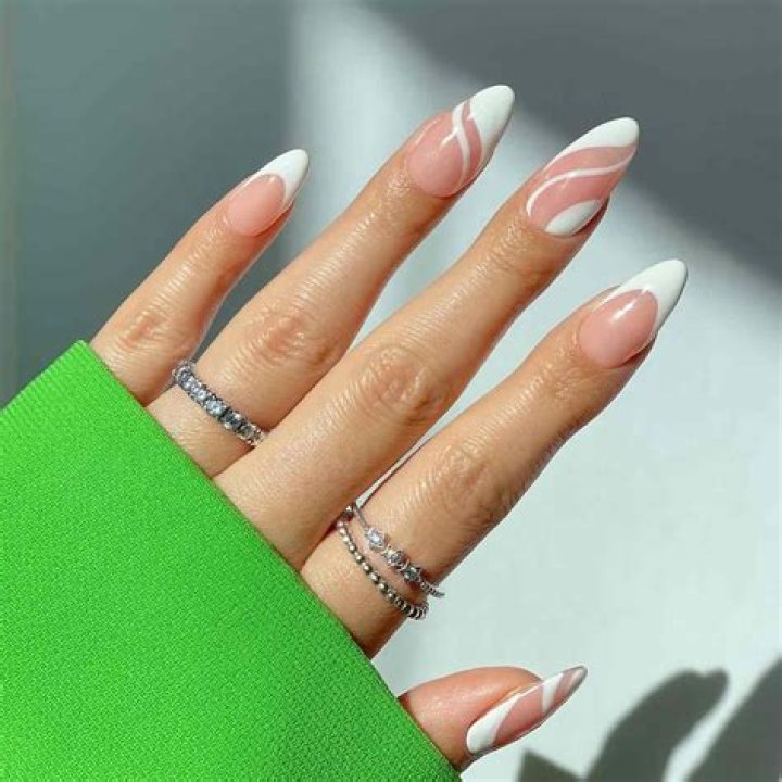 Chic and Trendy Tuning Round Acrylic Nails Designs: Your Ultimate Guide