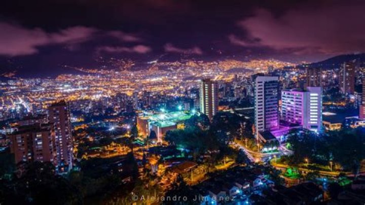 Exploring the Enchanting Beauty of Colombia at Night