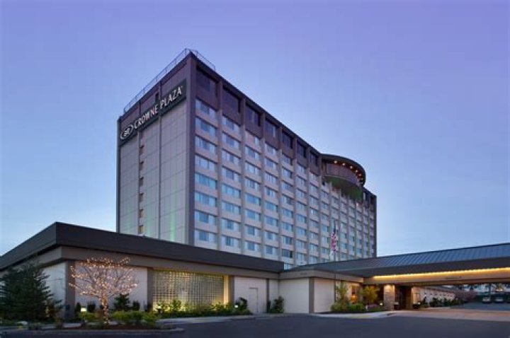 Crowne Plaza Hotel Seattle WA: A Premier Destination for Business and Leisure Travelers