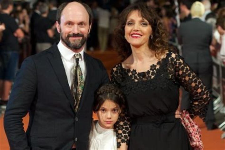 Dafne Keen Parents: A Comprehensive Look at the Family Behind the Rising Star