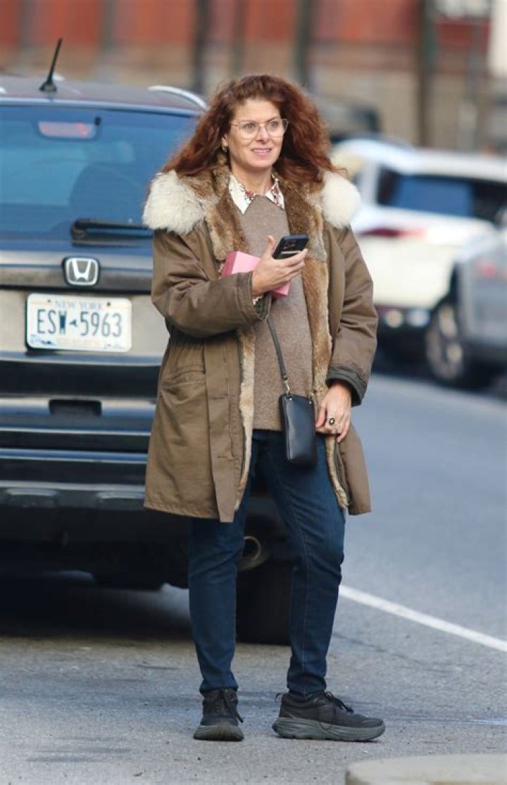 Debra Messing Without Makeup: A Closer Look at Her Natural Beauty