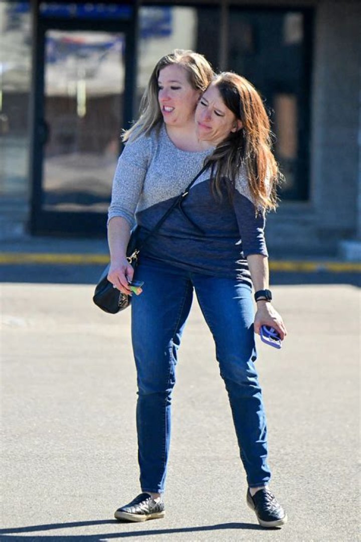 Did Abby and Brittany Hensel Pass Away? Exploring the Lives and Legacy of the Famous Conjoined Twins