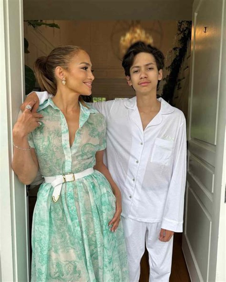 Does JLO Have a New Boyfriend? Unveiling the Latest Updates