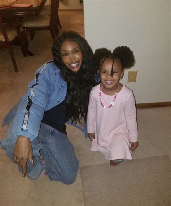 Does SZA Have a Daughter? Unveiling the Truth Behind the Rumors