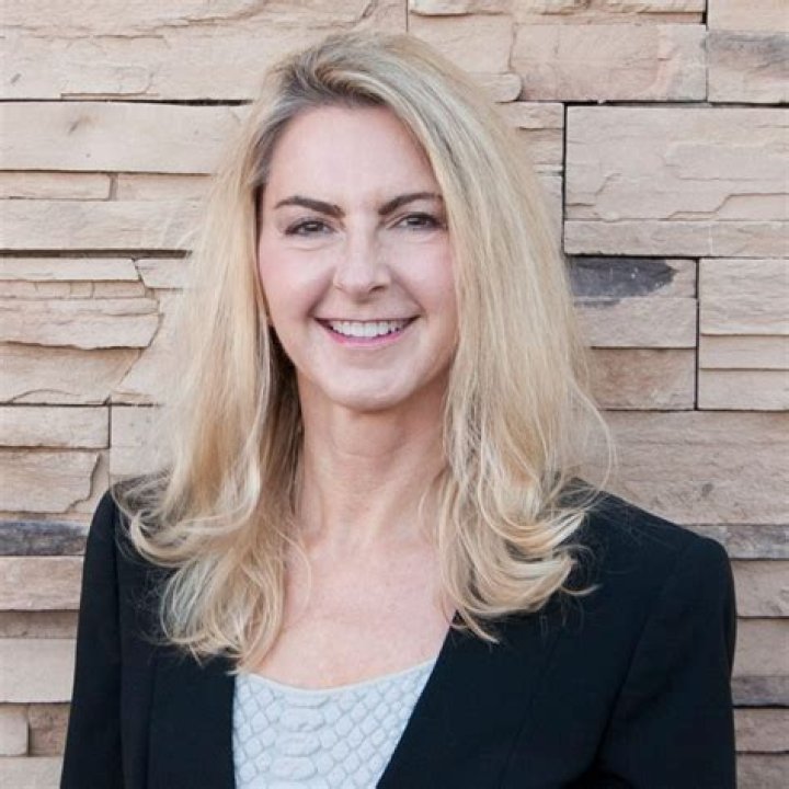 Dr. Lisa Lear: A Comprehensive Guide to Her Expertise, Contributions, and Legacy in Healthcare