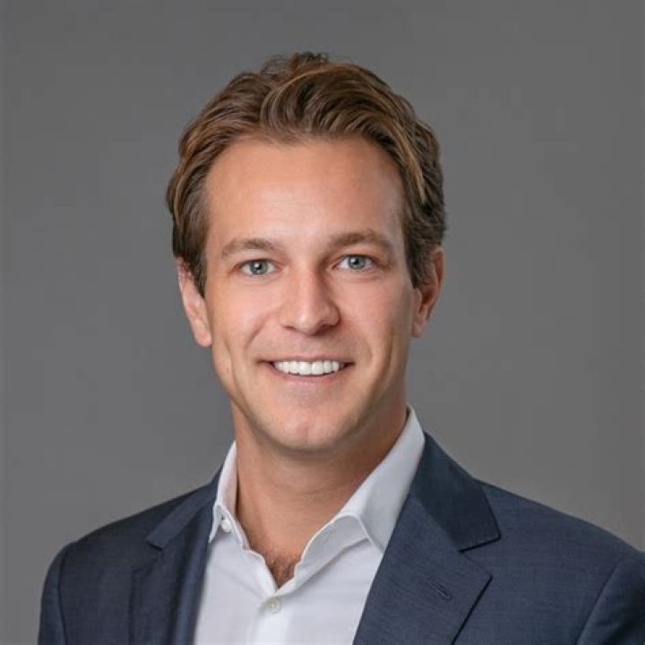 Dr. Turner Kufe: A Comprehensive Insight into His Contributions to Oncology