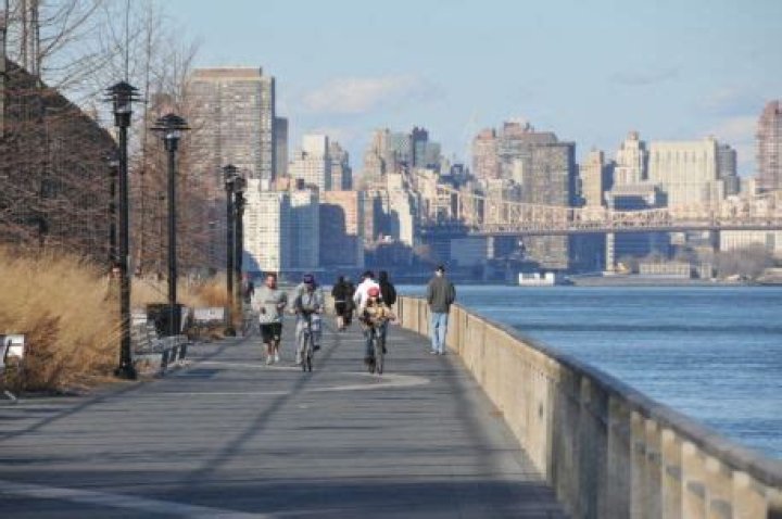 Exploring the East River Promenade: A Journey Through New York's Vibrant Waterfront