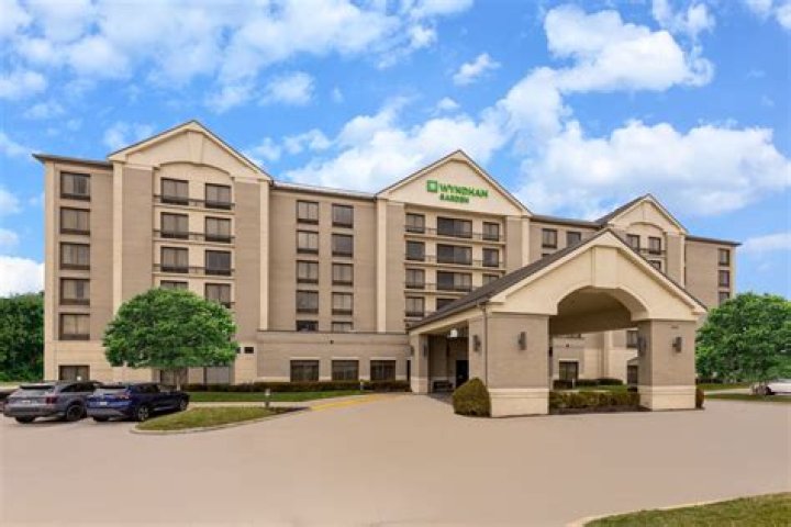 Embassy Suites Kansas City Airport Hotel: Your Ultimate Staycation Destination