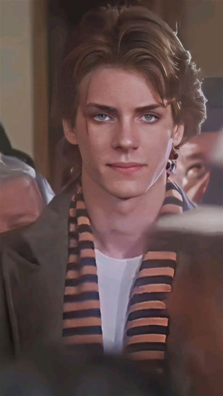 Eric Roberts: A Journey Through the Life and Career of the Esteemed Actor