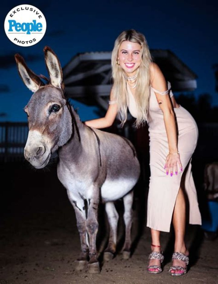 Hailey Welch Nudography: A Comprehensive Exploration