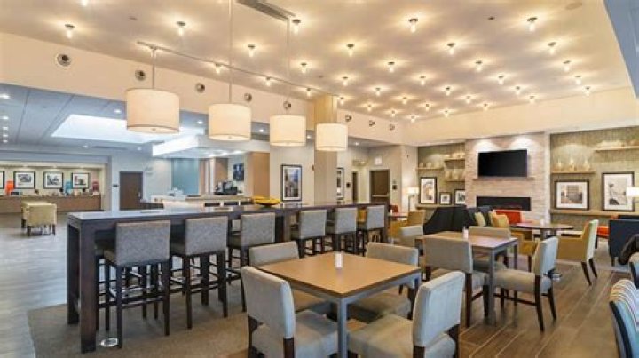 Hampton Inn Loyola Chicago: Your Premier Choice for Comfort and Convenience