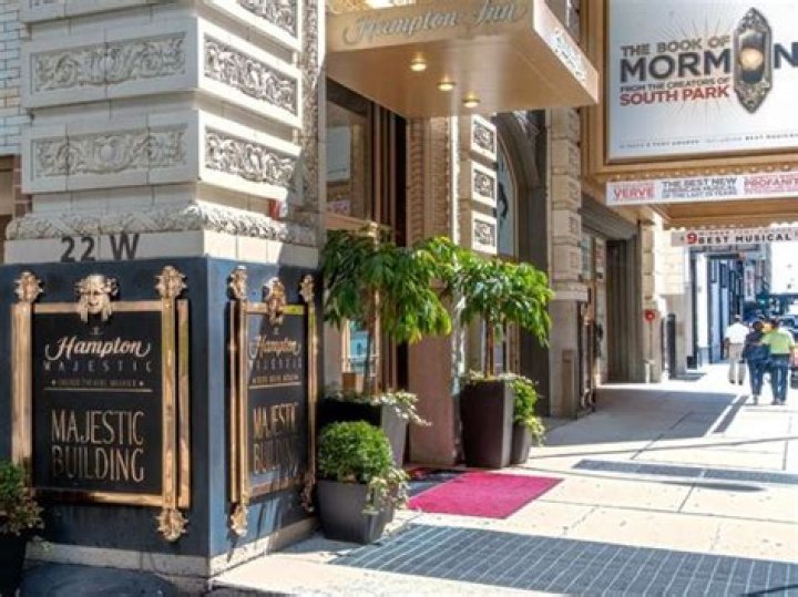 Hampton Majestic in Chicago: A Luxurious Urban Retreat