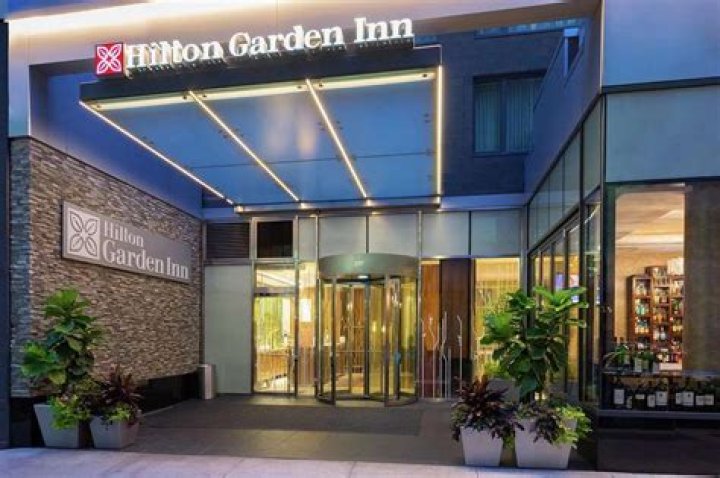 Hilton Garden Inn New York Central Park: The Perfect Stay Near the Heart of Manhattan