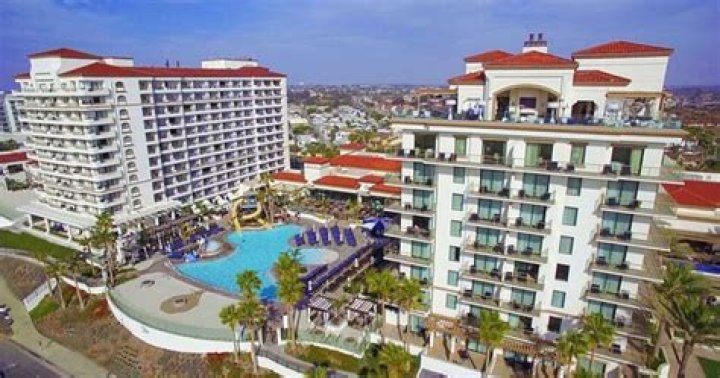 Hilton Waterfront Resort Huntington Beach: The Ultimate Guide to Your Dream Coastal Getaway
