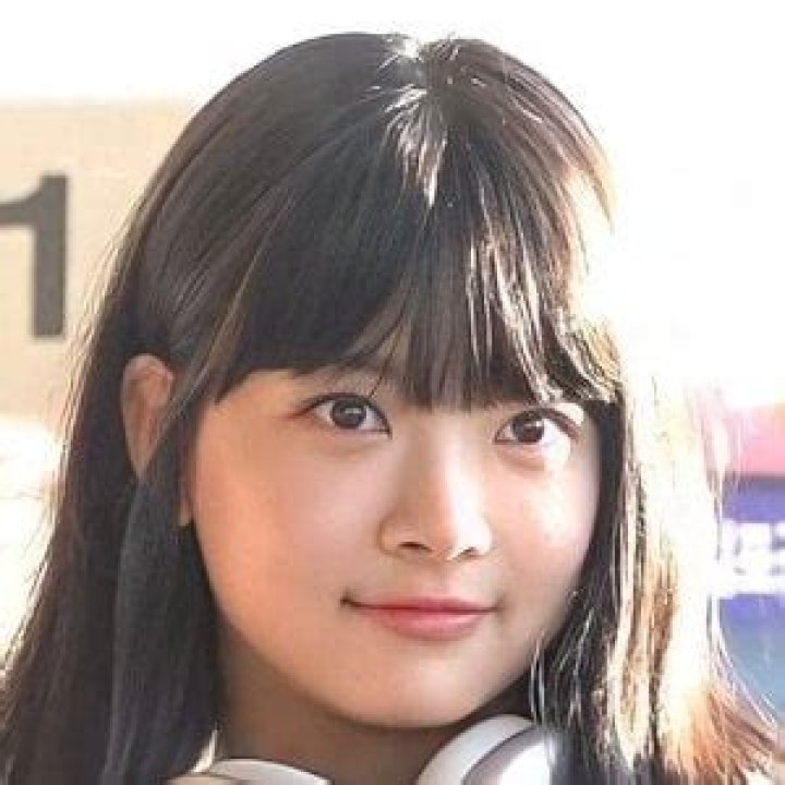 Hong Eun-Chae Age: A Comprehensive Look at the Rising Star