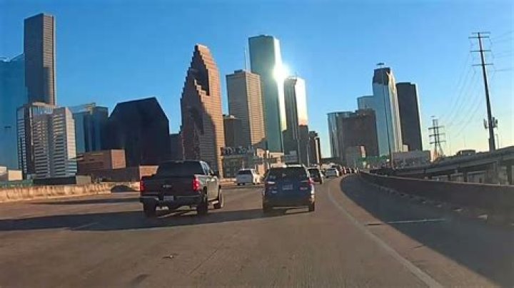 Houston to Dallas Drive: How Long Does It Take and What to Expect?