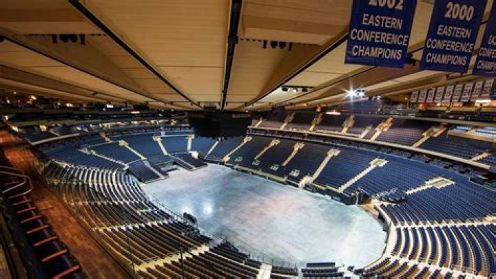 How Many People Does MSG Hold? Exploring the Capacity and Iconic Legacy of Madison Square Garden