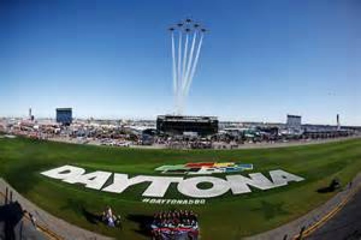 How Much Does the Winner of the Daytona 500 Get? A Comprehensive Breakdown