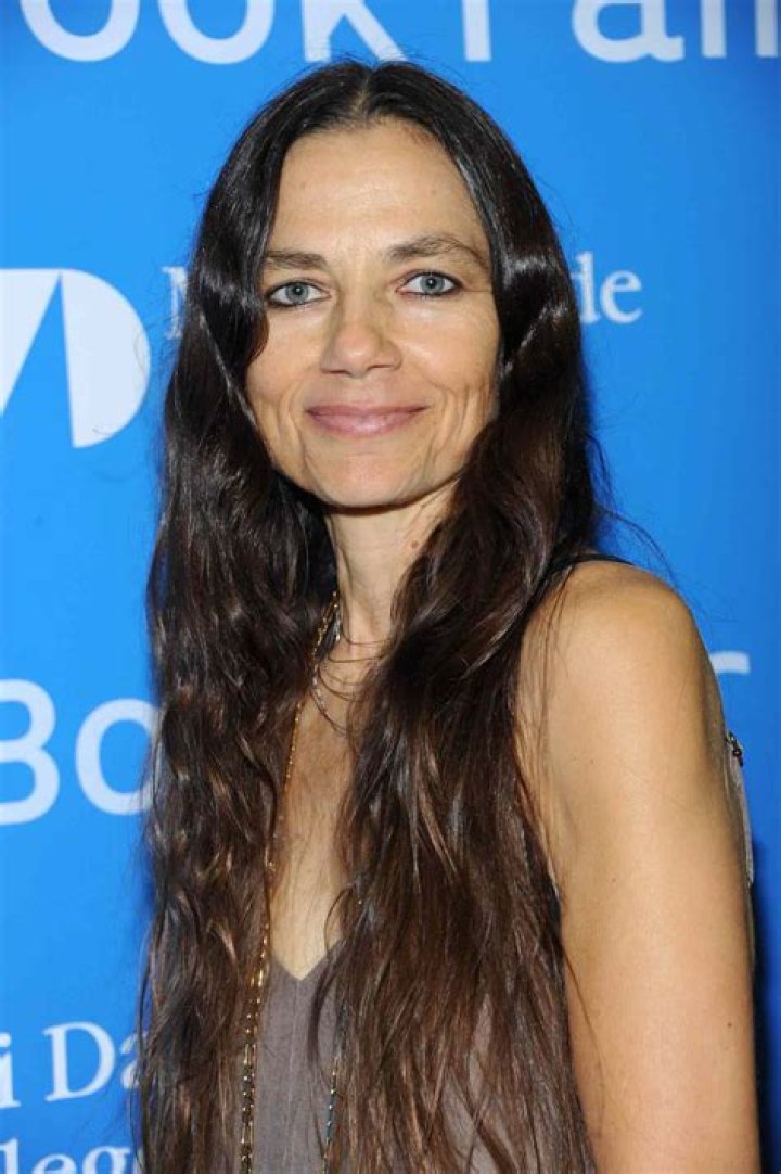 How Old is Justine Bateman: A Comprehensive Look at Her Age, Career, and Legacy