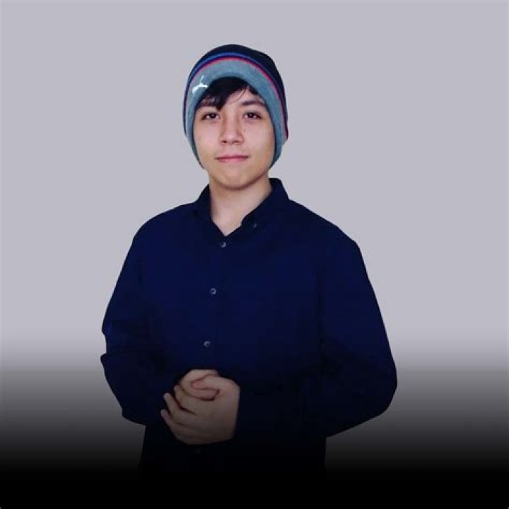 How Old is QuackityHQ: A Comprehensive Look at the Popular YouTuber's Age, Life, and Career