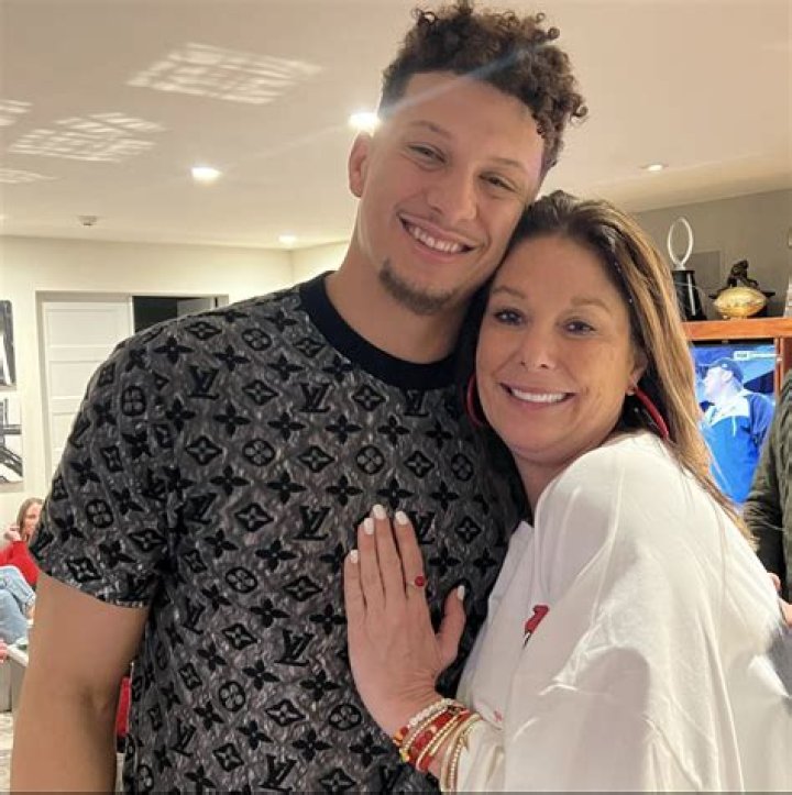 How Old is Randy Mahomes? A Comprehensive Guide