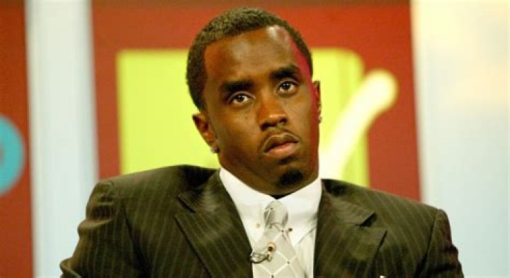 How Tall Is Sean Puffy Combs? Discover the Real Height of the Iconic Music Mogul