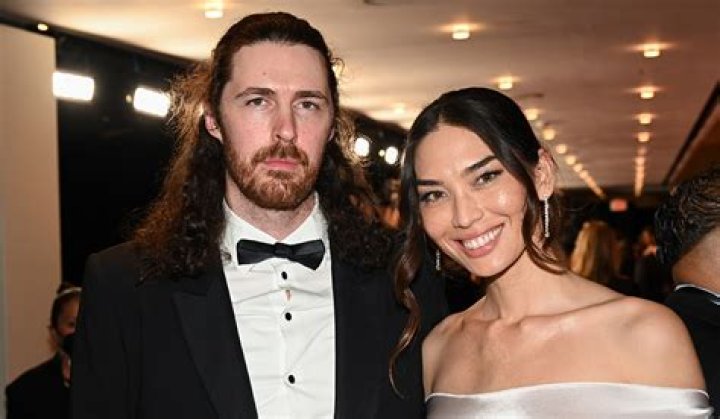 Hozier Relationships: A Deep Dive into the Love Life and Connections of the Renowned Artist