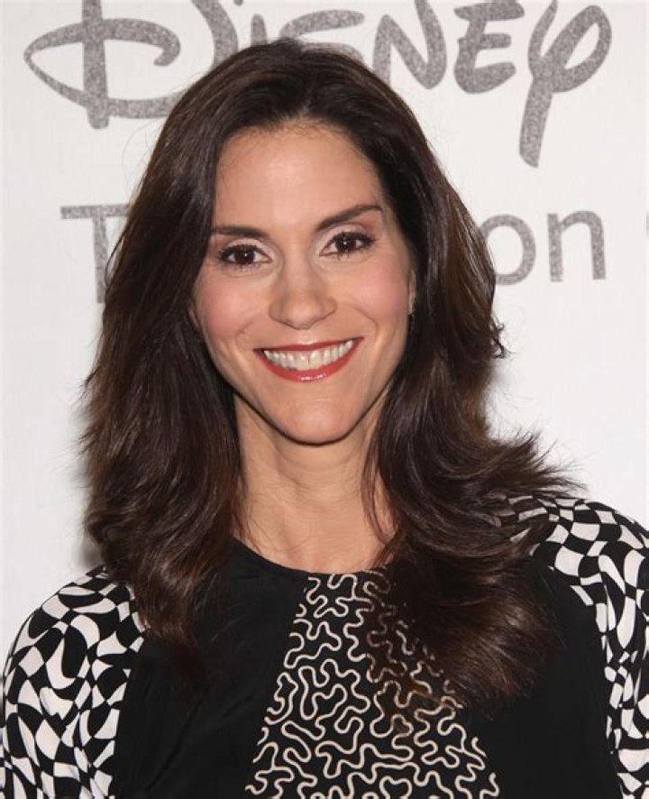 Jami Gertz: A Detailed Exploration of Her Life, Career, and Legacy