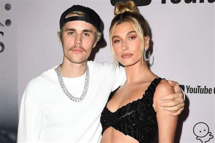 Justin Bieber and Girlfriend: A Comprehensive Look into Their Love Story