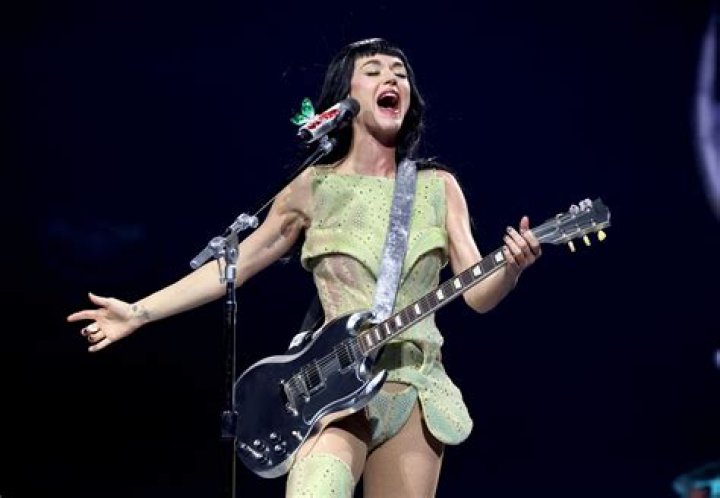 Katy Perry Collapses Onstage: The Incident and Its Impact