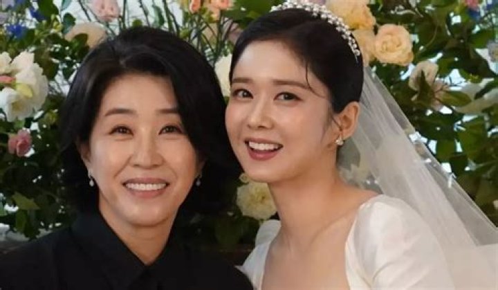 Kim Mi Kyung: A Star Who Shines in Korea's Entertainment Industry