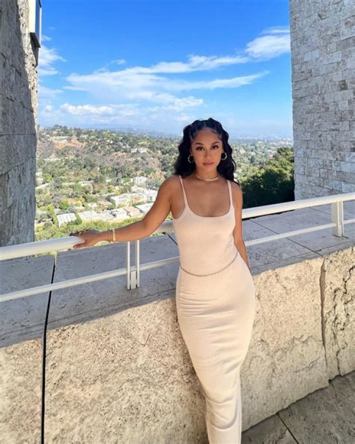 Lea Bachelor: The Rising Star in the Entertainment Industry