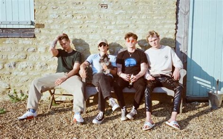 Leninger in The Vamps: The Rising Star of Pop-Rock