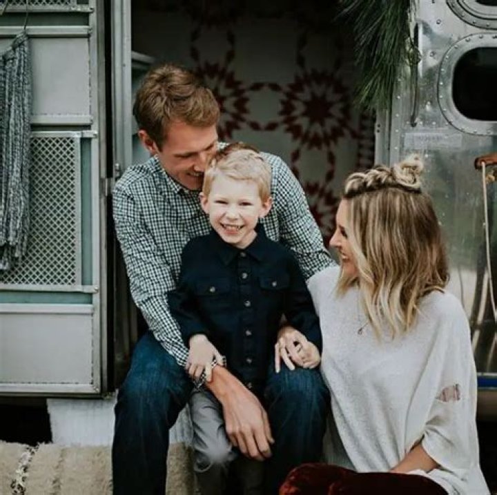 Lindsie Chrisley Wiki: A Comprehensive Guide to Her Life, Career, and Achievements