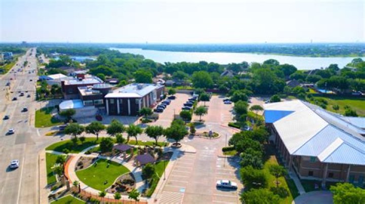 Discover the Charm of Little Elm, Texas: A Thriving Community in the Heart of America